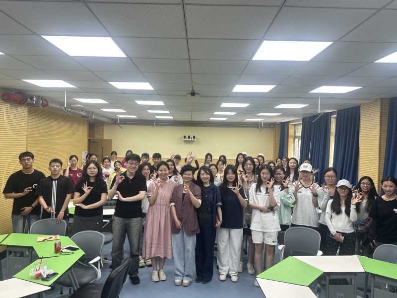 23新闻班小学期跨文化传播实践...